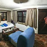 Ampelos Estate *