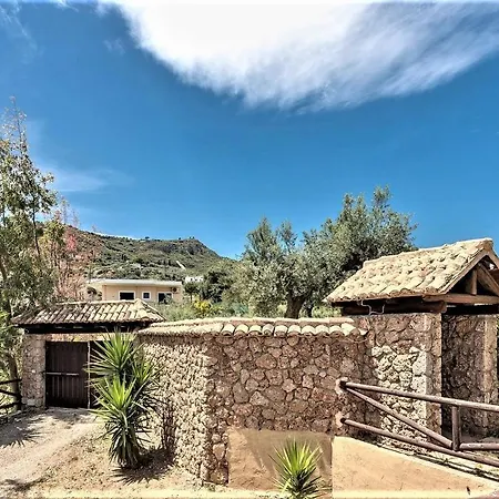 Ampelos Estate בית נופש *
