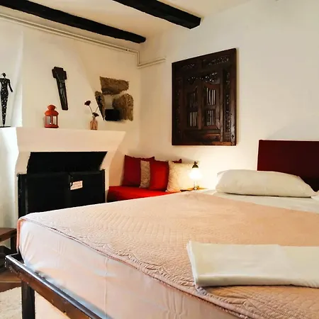 Ampelos Estate Ακράτα