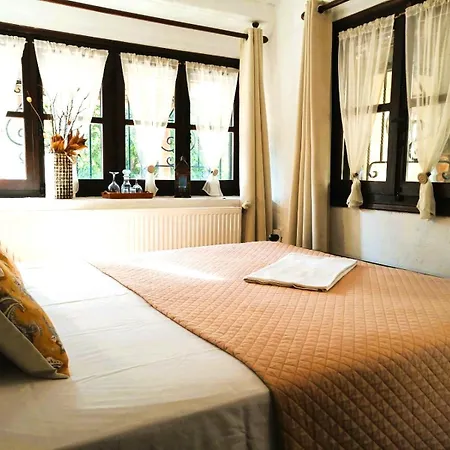 Ampelos Estate * Ακράτα