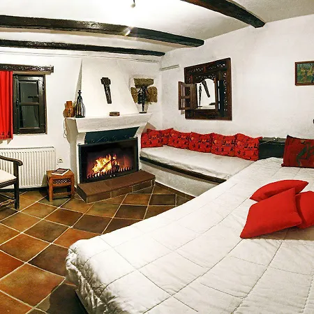 Ampelos Estate * אקרטה