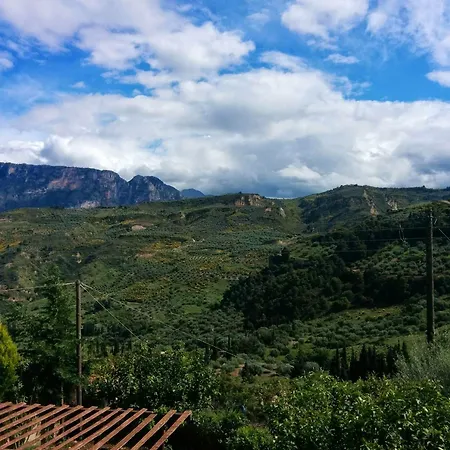 בית נופש Ampelos Estate