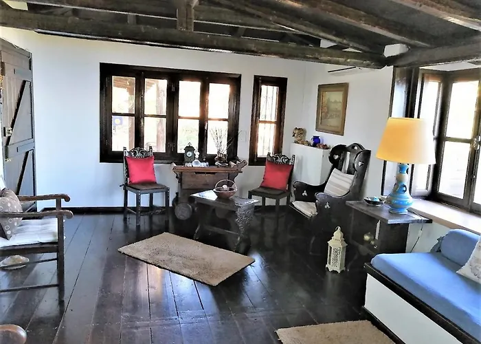 Ampelos Estate *