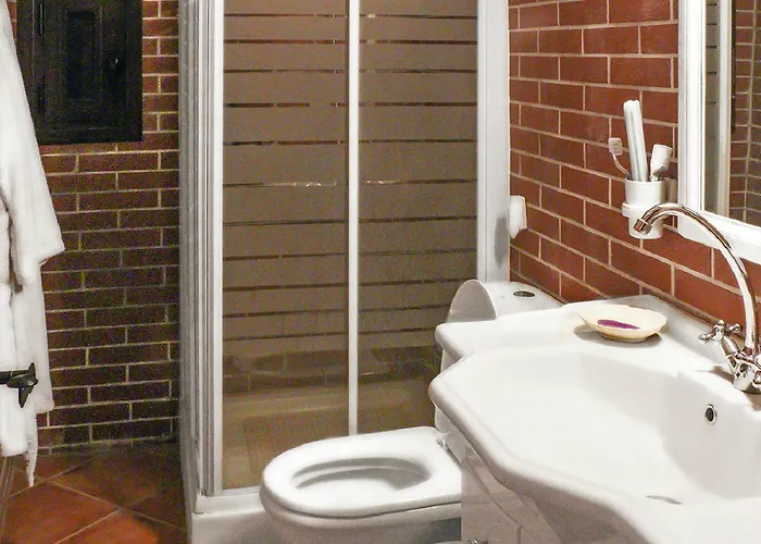 Ampelos Estate Акрата